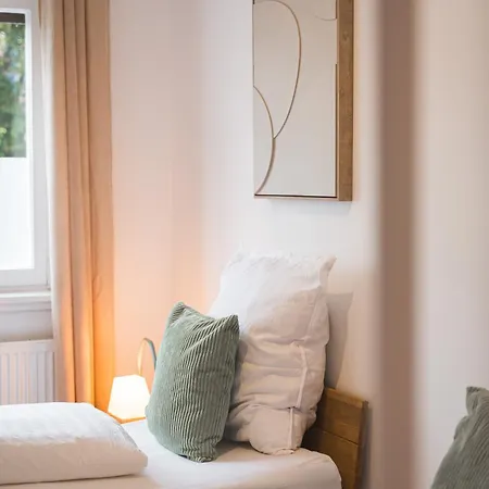 Zentrale Lage, Zwei Schlafzimmer, Waschmaschine