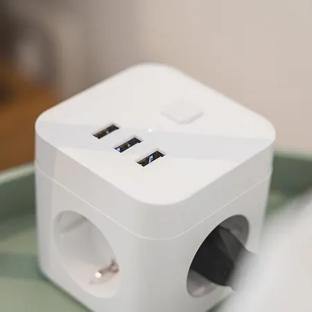 Zentrale Lage, Zwei Schlafzimmer, Waschmaschine Appartamento