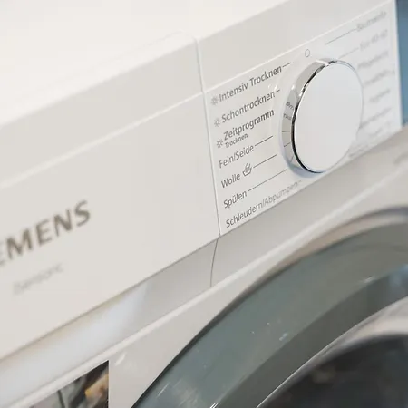 Appartamento Zentrale Lage, Zwei Schlafzimmer, Waschmaschine *