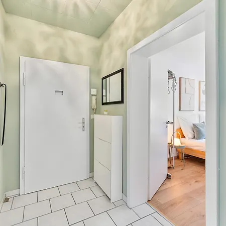 Zentrale Lage, Zwei Schlafzimmer, Waschmaschine