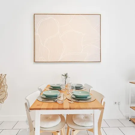 Zentrale Lage, Zwei Schlafzimmer, Waschmaschine *