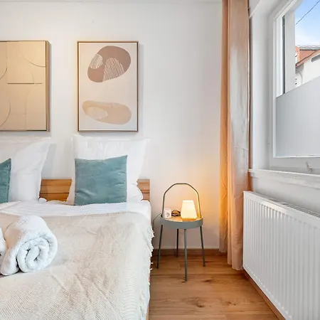 Zentrale Lage, Zwei Schlafzimmer, Waschmaschine Pforzheim